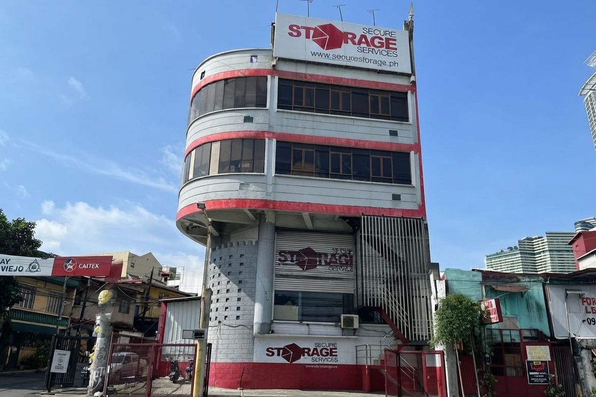 1 Bedroom Commercial for Sale in Guadalupe Viejo, Makati City near MRT-3 Guadalupe