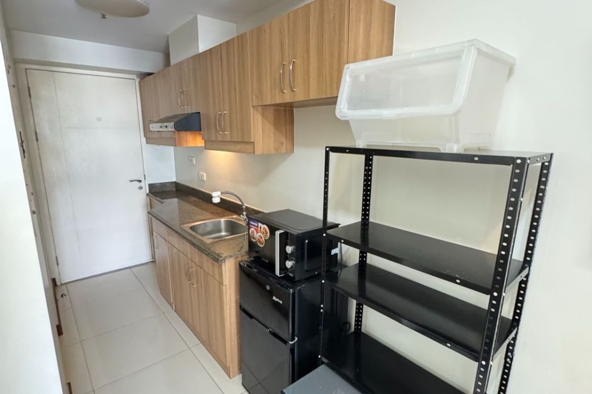 1 Bedroom Condo for Sale in Brio Tower, Guadalupe Viejo, Makati City near MRT-3 Guadalupe – photo 3