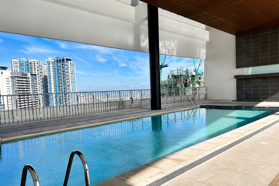1 Bedroom Condo for Sale in Fairways Tower, BGC, Taguig – photo 9