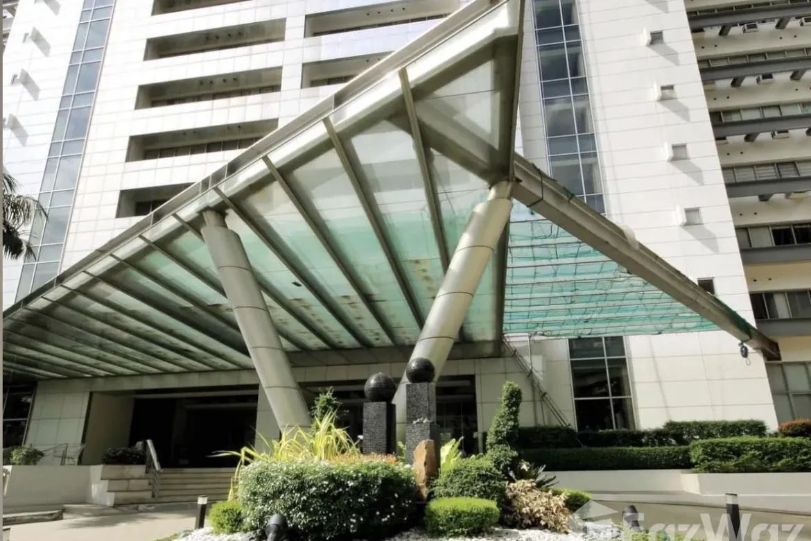 1 Bedroom Condo for Sale in Fairways Tower, BGC, Taguig – photo 4