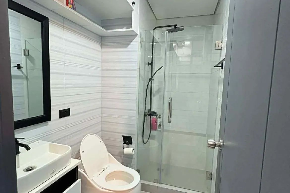 1 Bedroom Condo for Sale in Fairways Tower, BGC, Taguig – photo 9