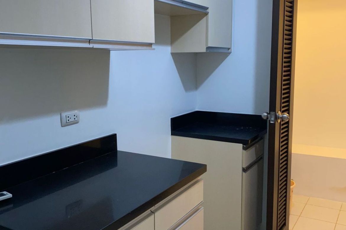 1 Bedroom Condo for Sale in Kroma Tower, San Lorenzo, Makati City – photo 4