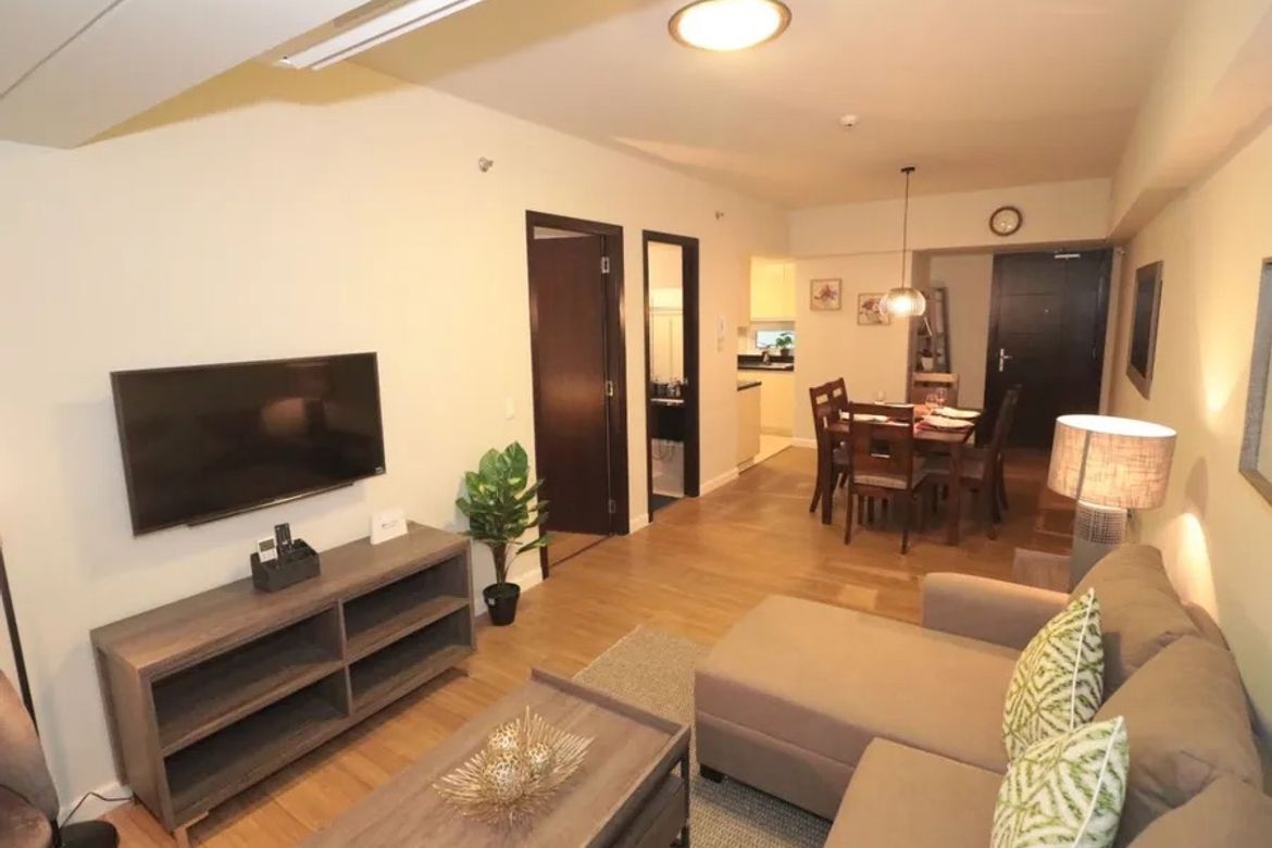 1 Bedroom Condo for Sale in Kroma Tower, San Lorenzo, Makati City