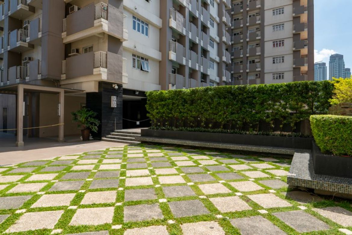 1 Bedroom Condo for Sale in Laureano di Trevi Tower, Pio Del Pilar, Makati City near MRT-3 Magallanes – photo 11