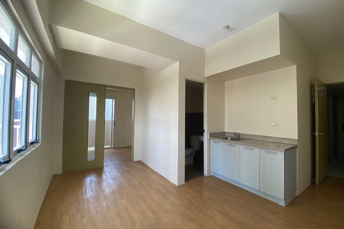 1 Bedroom Condo for Sale in Laureano di Trevi Tower, Pio Del Pilar, Makati City near MRT-3 Magallanes – photo 16