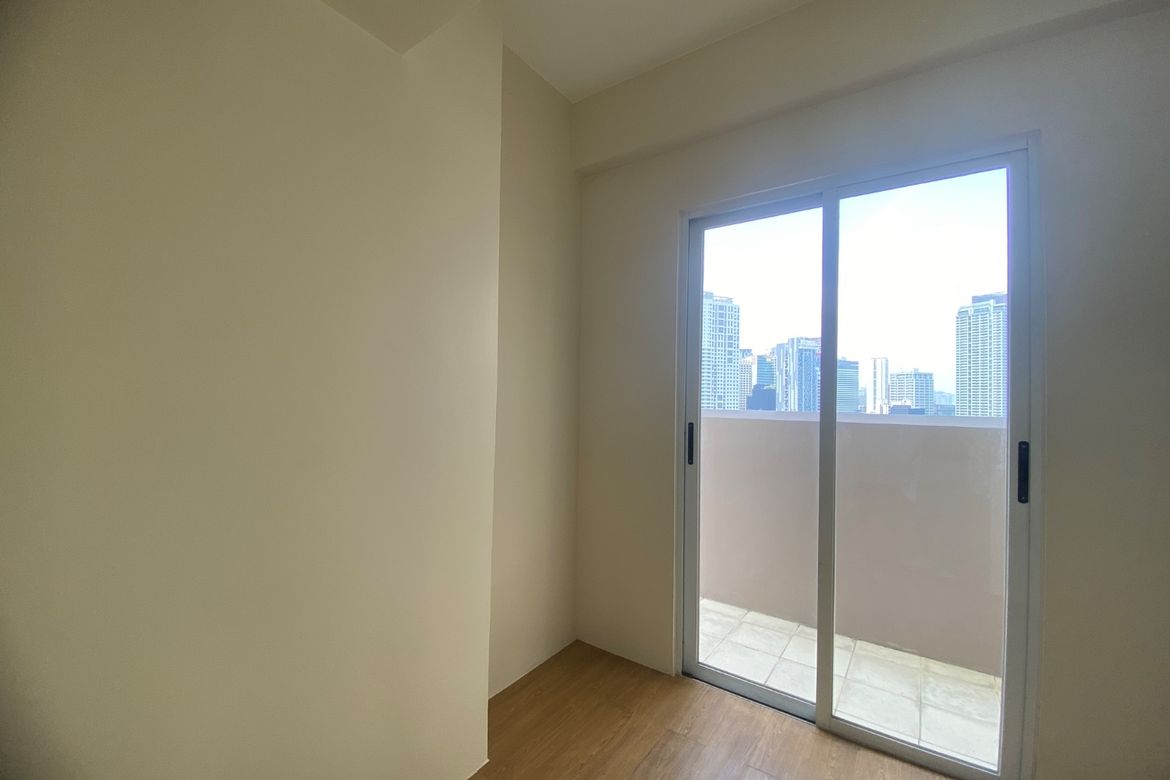 1 Bedroom Condo for Sale in Laureano di Trevi Tower, Pio Del Pilar, Makati City near MRT-3 Magallanes – photo 13