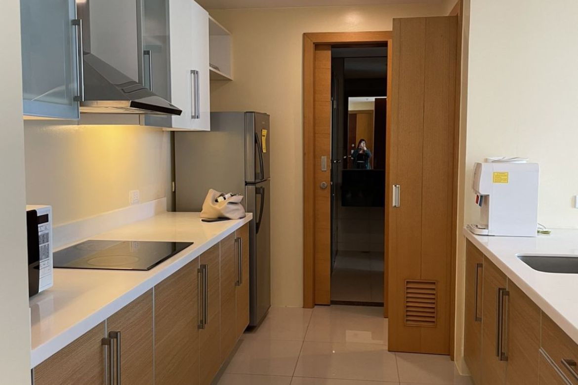 1 Bedroom Condo for Sale in Park Terraces, San Lorenzo, Makati City near MRT-3 Ayala – photo 12