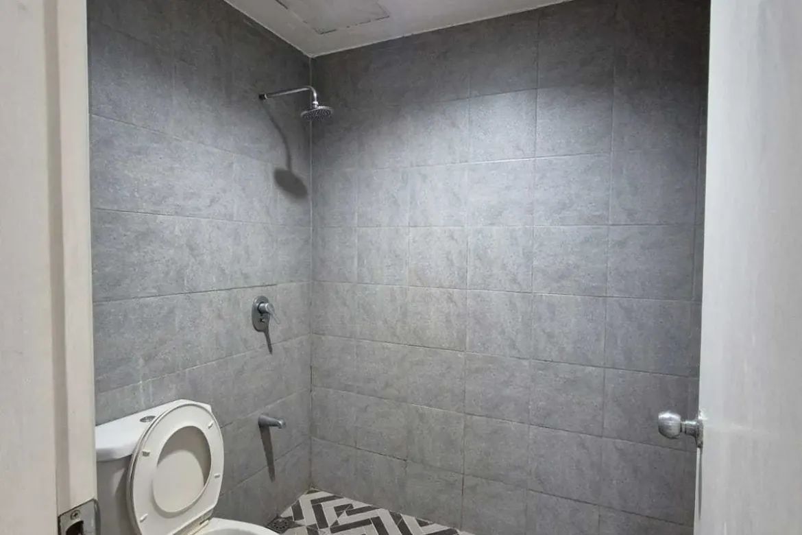1 Bedroom Condo for Sale in Pio Del Pilar, Makati City – photo 3