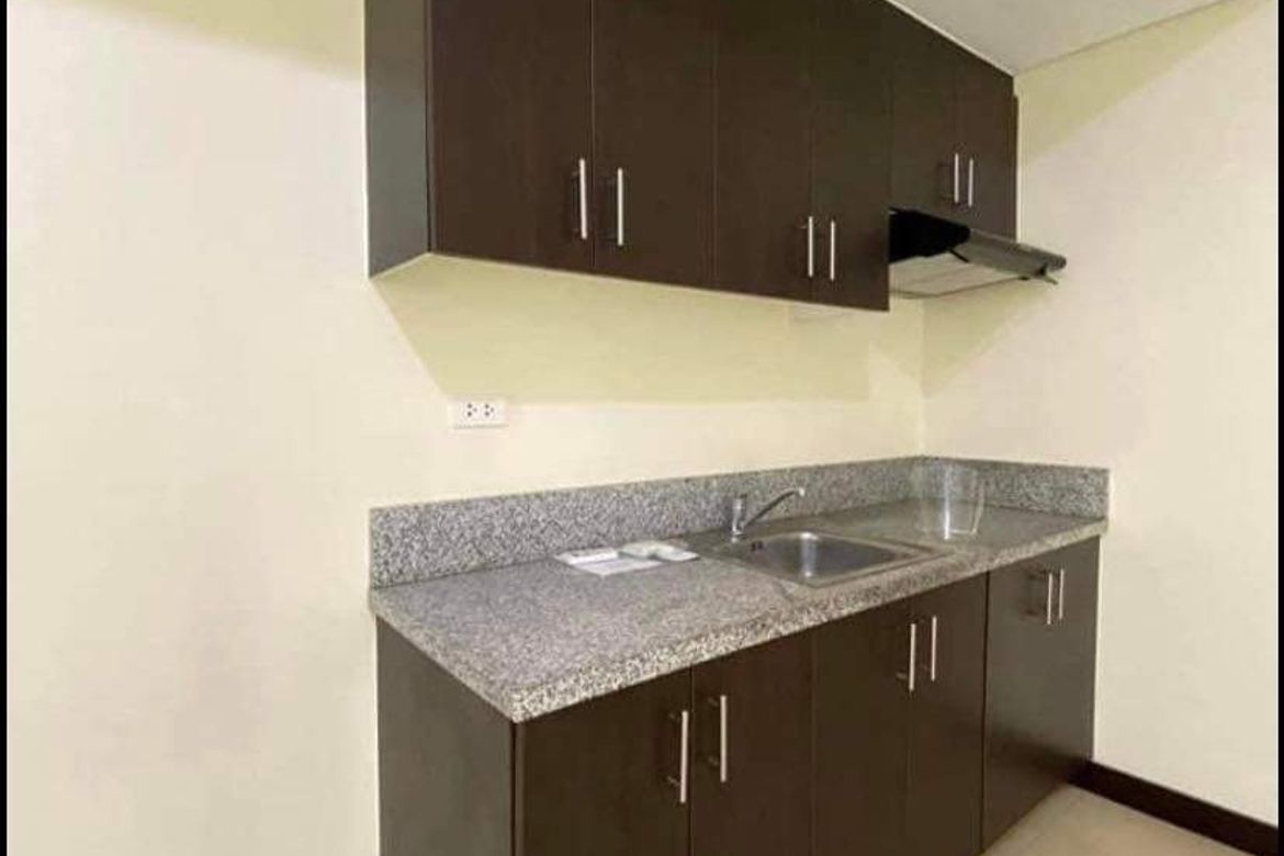 1 Bedroom Condo for Sale in San Lorenzo Place, Bangkal, Makati City near MRT-3 Magallanes – photo 5