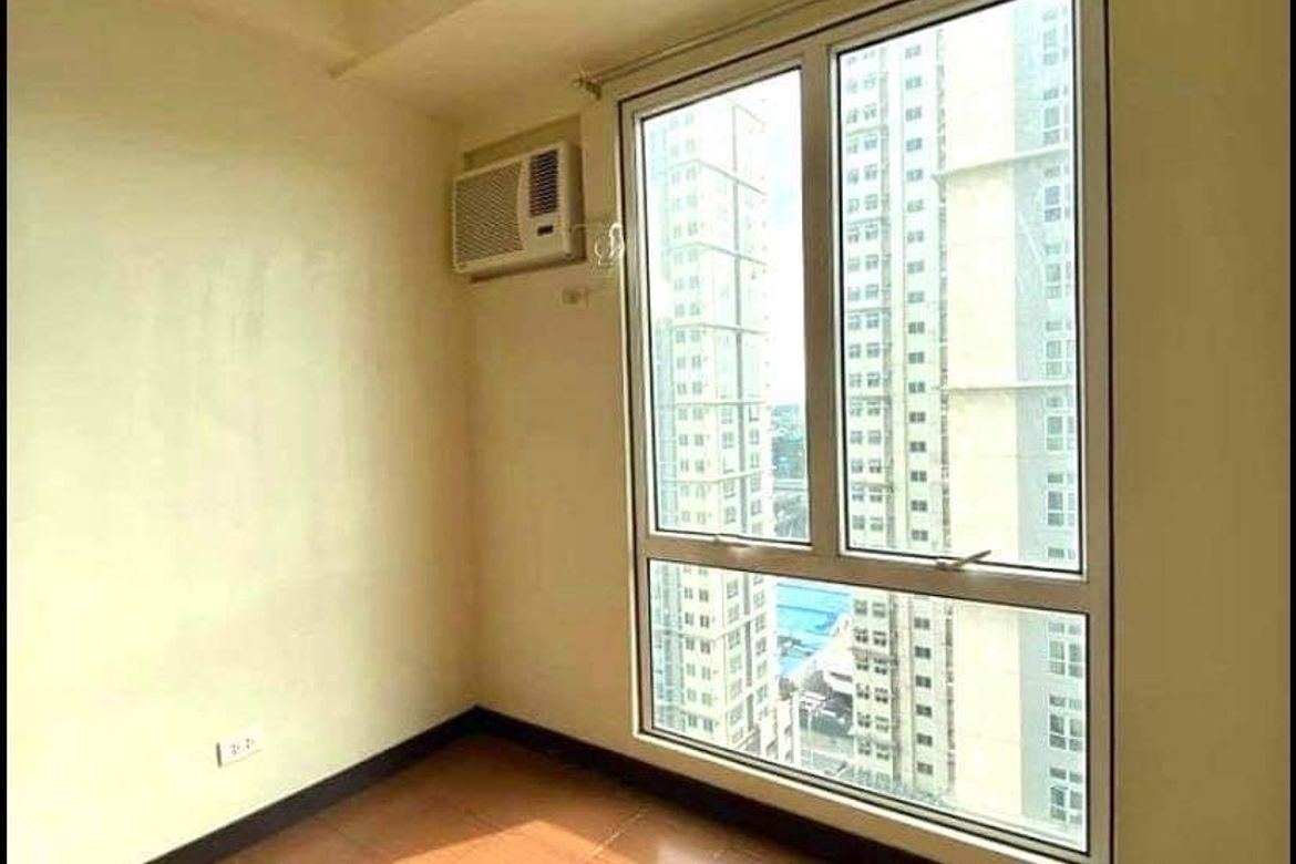 1 Bedroom Condo for Sale in San Lorenzo Place, Bangkal, Makati City near MRT-3 Magallanes – photo 9