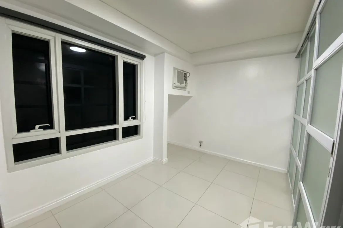 1 Bedroom Condo for Sale in Senta, San Lorenzo, Makati City – photo 5