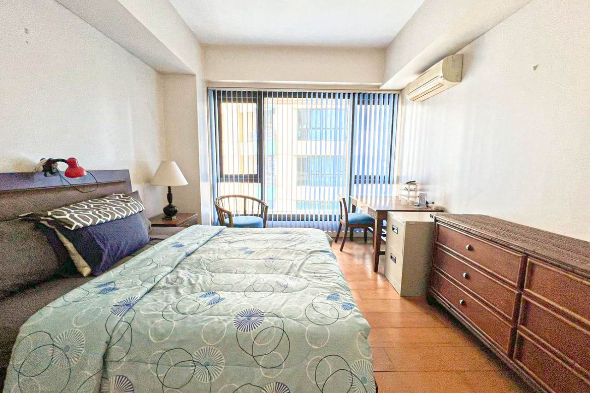 1 Bedroom Condo for Sale in THE SHANG GRAND TOWER, San Lorenzo, Makati City near MRT-3 Ayala – photo 3