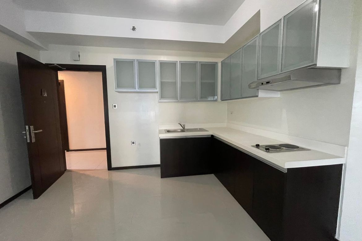 1 Bedroom Condo for Sale in The Trion Towers, BGC, Taguig – photo 2