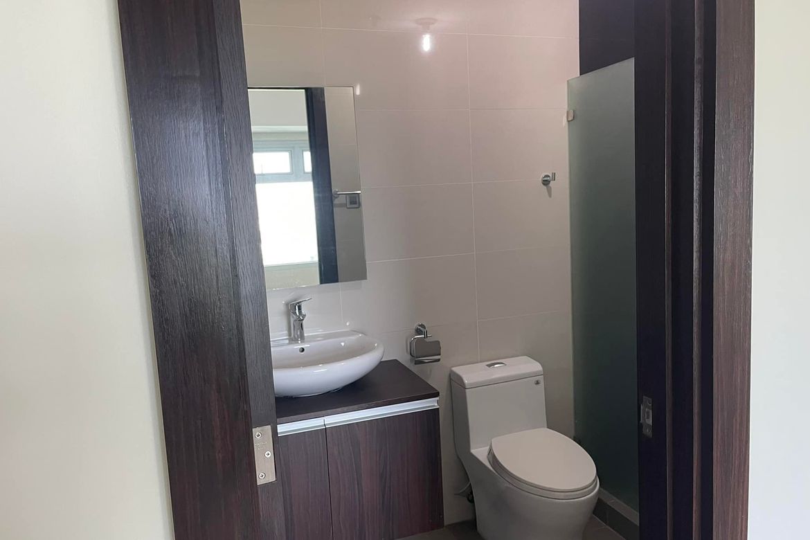 1 Bedroom Condo for Sale in The Trion Towers, BGC, Taguig – photo 9