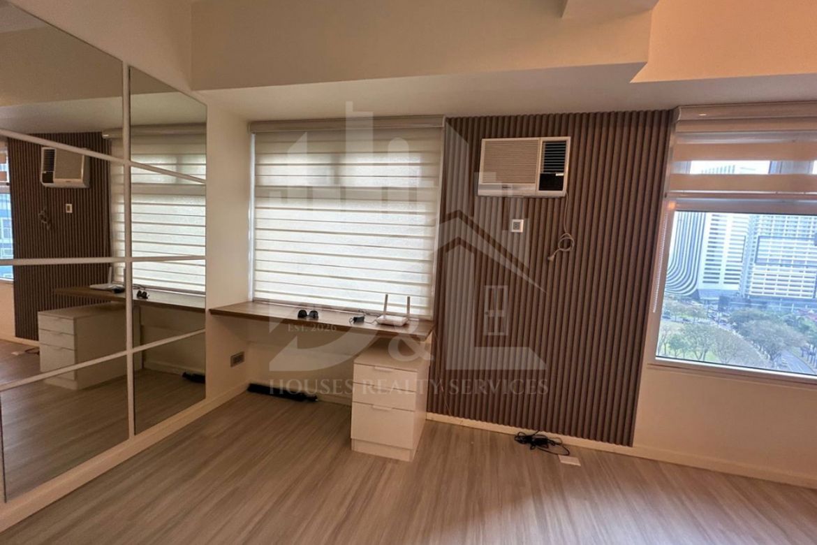1 Bedroom Condo for Sale in The Trion Towers, BGC, Taguig – photo 2