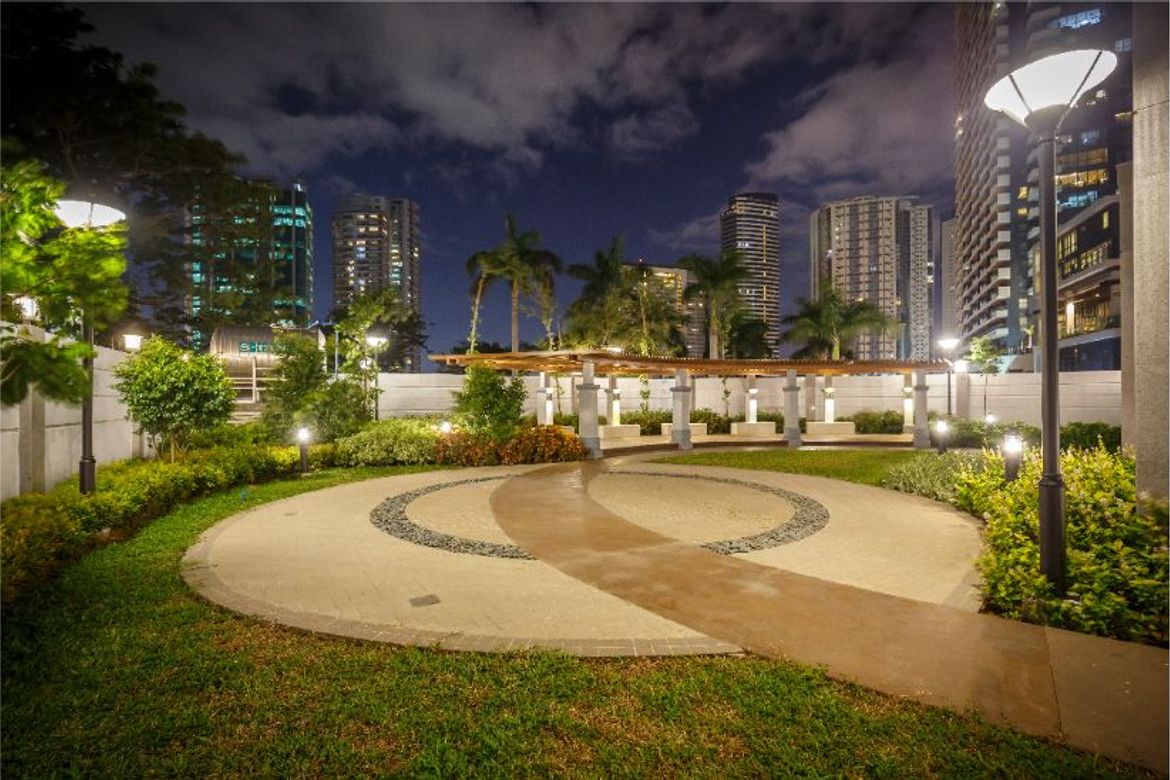 1 Bedroom Condo for Sale in The Trion Towers III, BGC, Taguig – photo 9