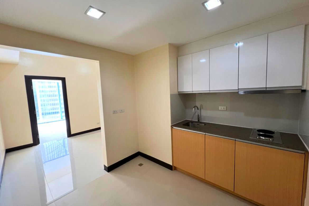 1 Bedroom Condo for Sale in Three Central, Bel-Air, Makati City – photo 2