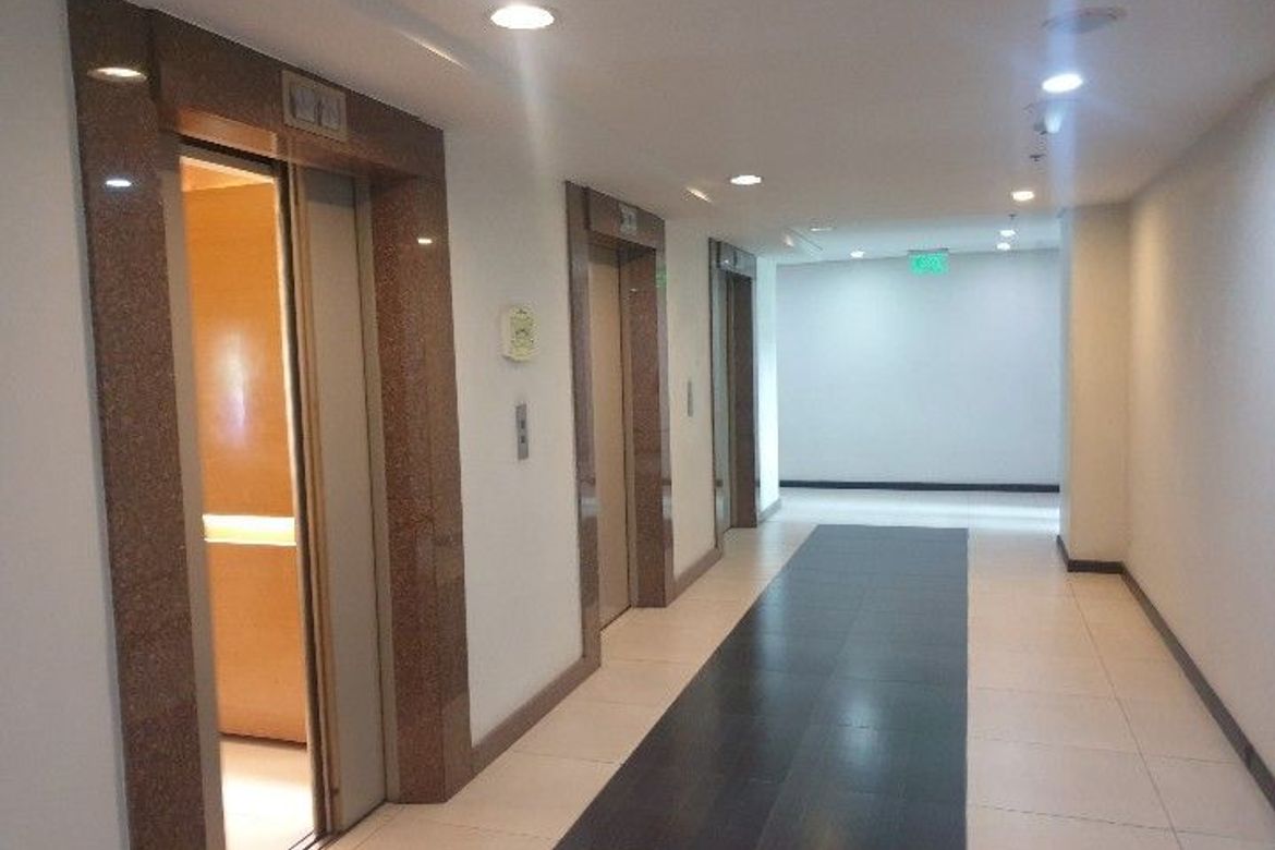 1 Bedroom Condo for Sale in Two Serendra, BGC, Taguig – photo 7