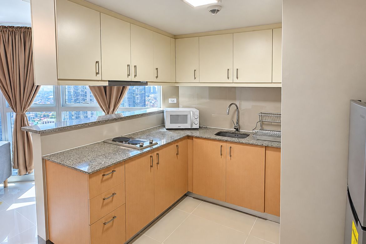 1 Bedroom Condo for Sale in Uptown Parksuites, BGC, Taguig – photo 2
