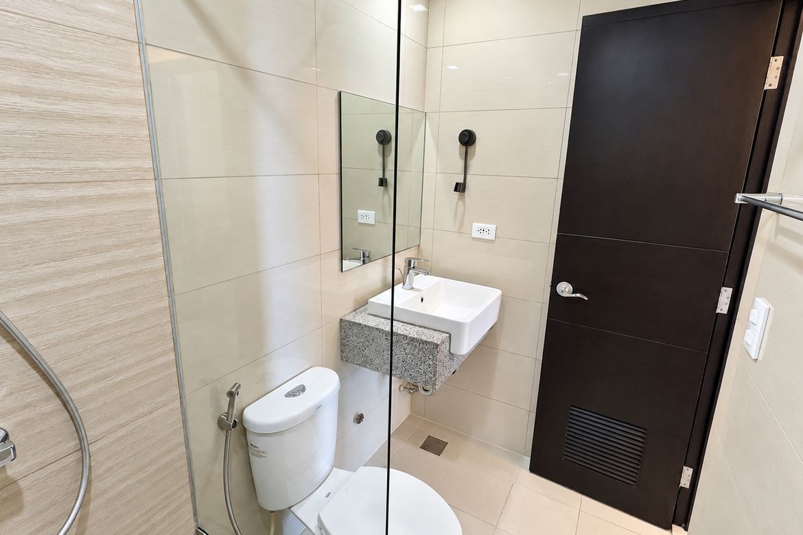 1 Bedroom Condo for Sale in Uptown Parksuites, BGC, Taguig – photo 15
