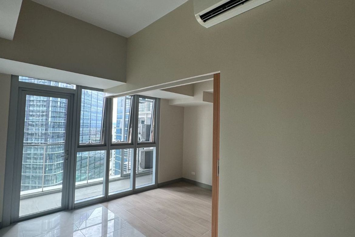 1 Bedroom Condo for Sale in Uptown Parksuites, BGC, Taguig