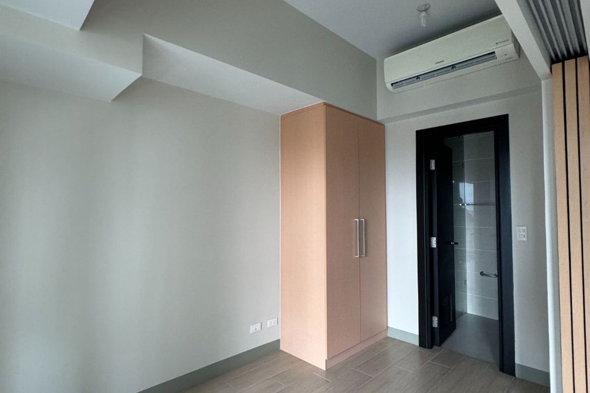 1 Bedroom Condo for Sale in Uptown Parksuites, BGC, Taguig – photo 4