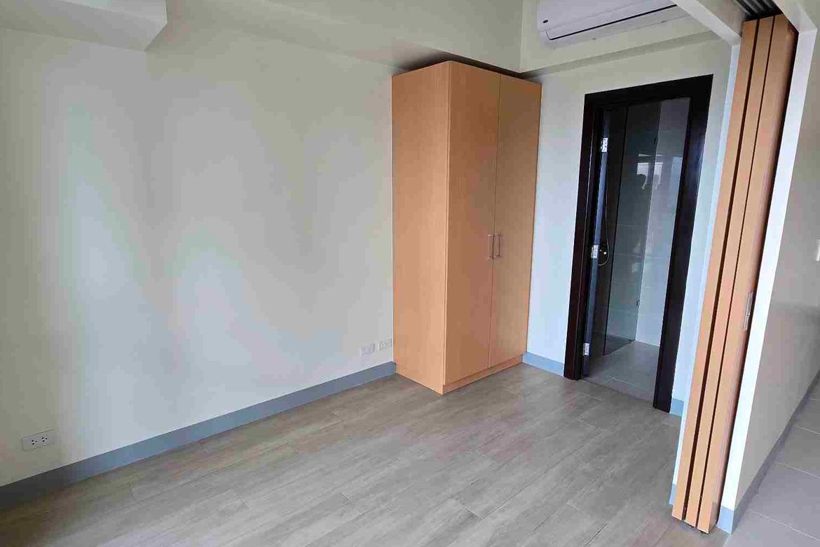 1 Bedroom Condo for Sale in Uptown Parksuites, BGC, Taguig – photo 6