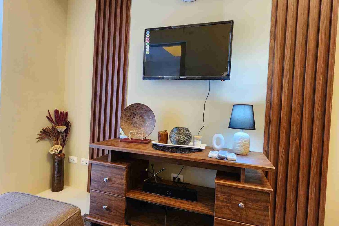 1 Bedroom Condo for Sale in Uptown Parksuites, BGC, Taguig