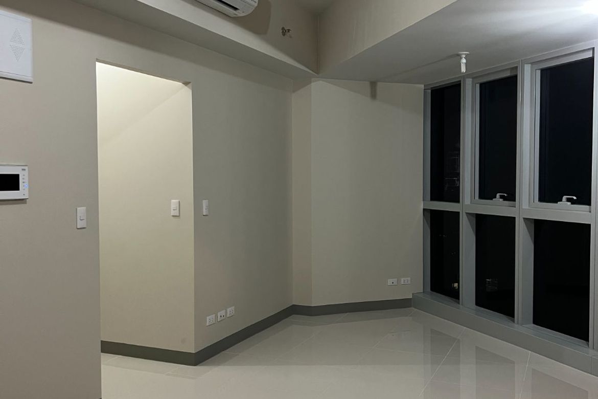 1 Bedroom Condo for Sale in Uptown Parksuites, BGC, Taguig – photo 2