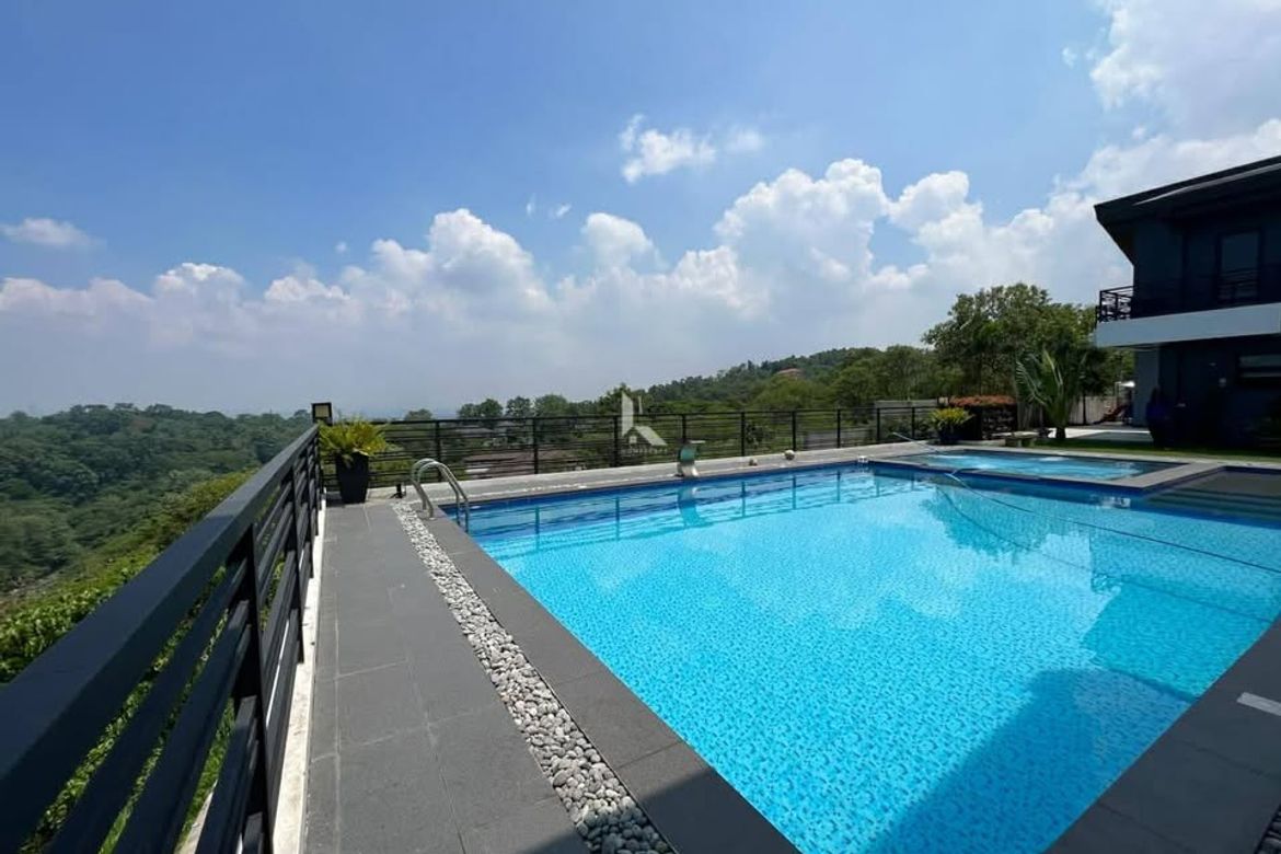 12 Bedroom House for Sale in Santa Cruz, Antipolo, Rizal