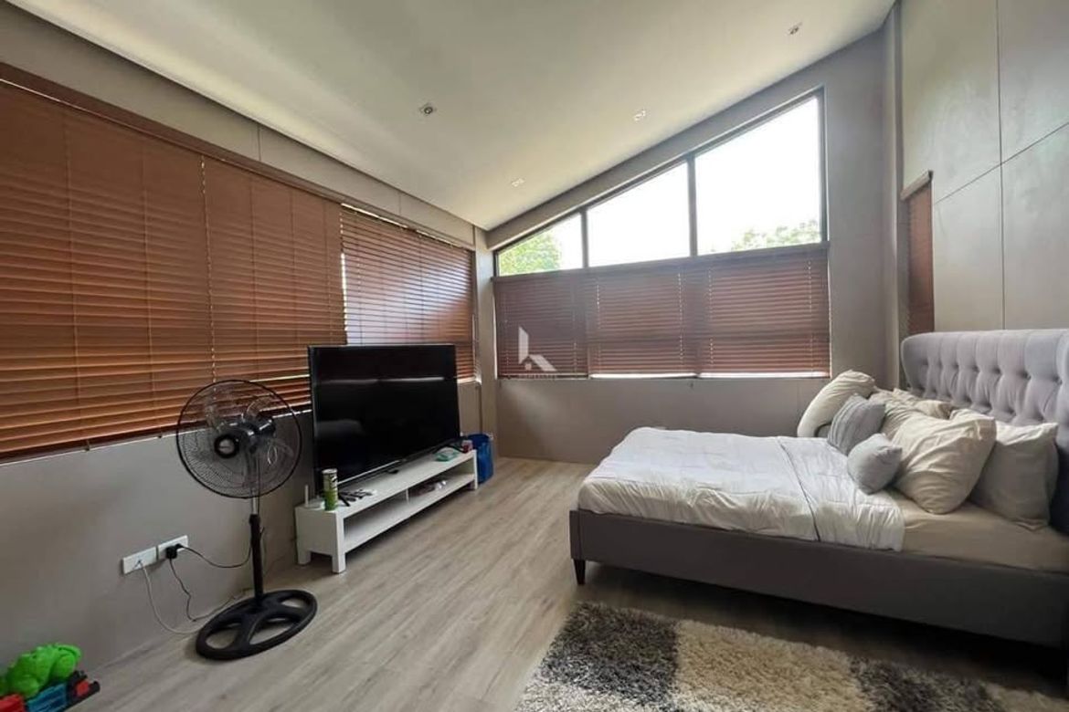 12 Bedroom House for Sale in Santa Cruz, Antipolo, Rizal – photo 2