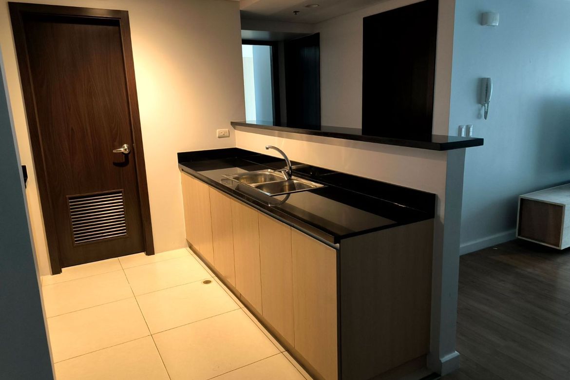 2 Bedroom Apartment for Sale in Carmona, Makati City – photo 7