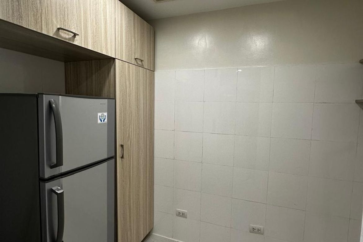 2 Bedroom Condo for Sale in Bellagio Towers, BGC, Taguig near MRT-3 Buendia – photo 7