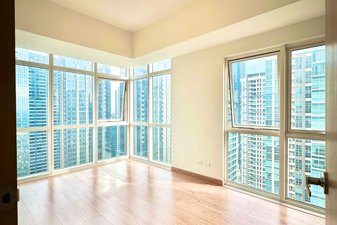2 Bedroom Condo for Sale in BGC, Taguig