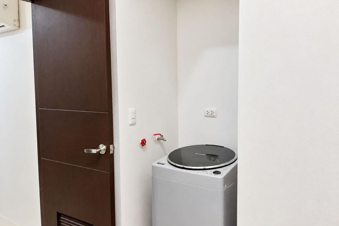 2 Bedroom Condo for Sale in BGC, Taguig – photo 13