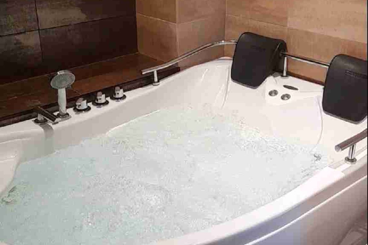 2 Bedroom Condo for Sale in BLUE SAPPHIRE RESIDENCES, BGC, Taguig – photo 4