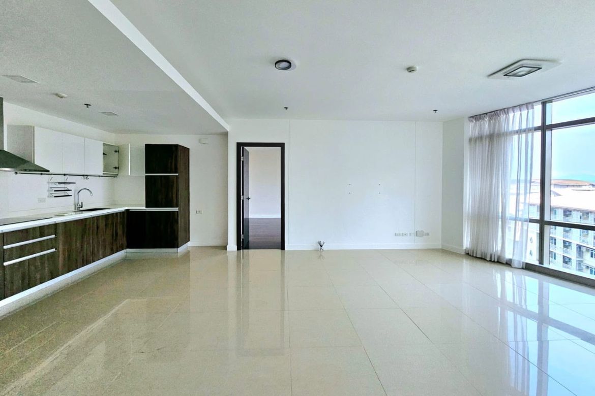 2 Bedroom Condo for Sale in East Gallery Place, BGC, Taguig – photo 9