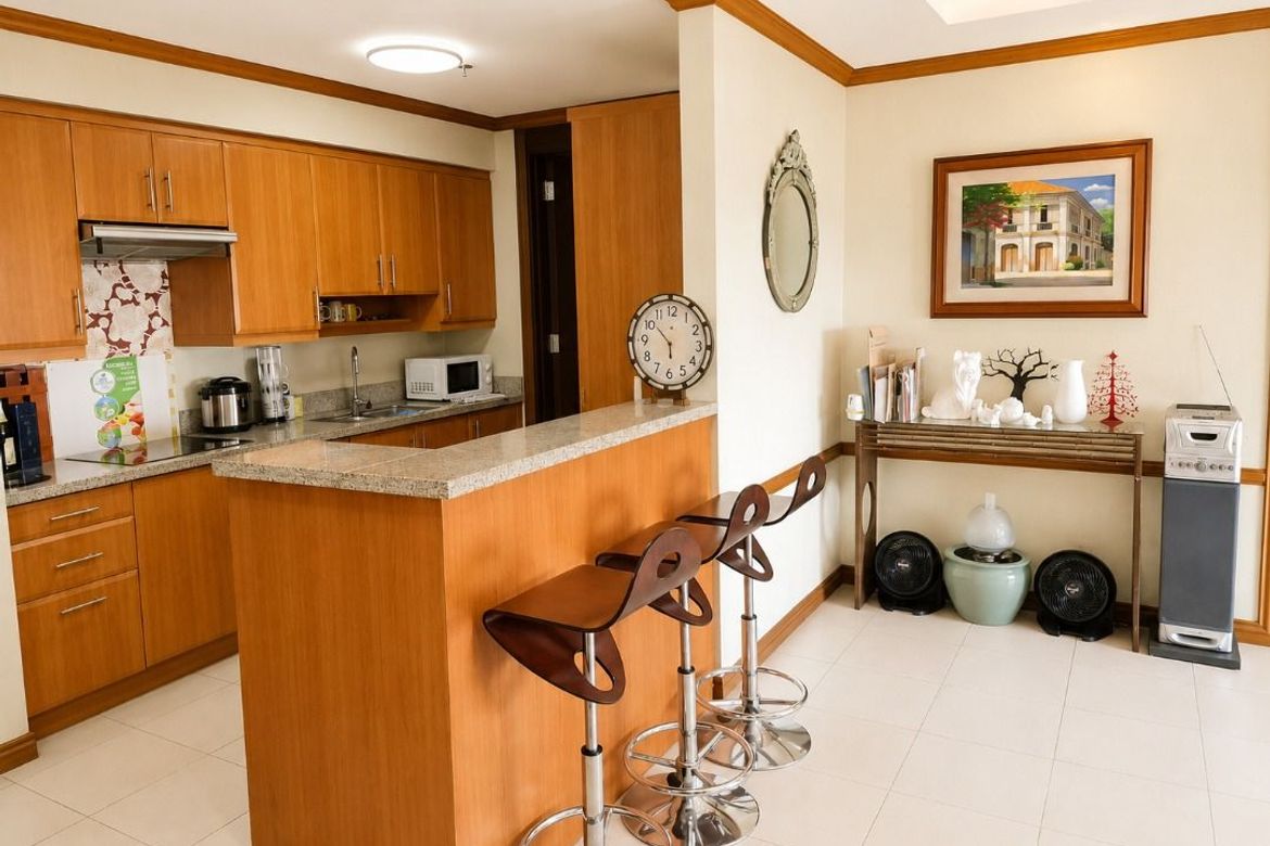 2 Bedroom Condo for Sale in Fairways Tower, BGC, Taguig – photo 6