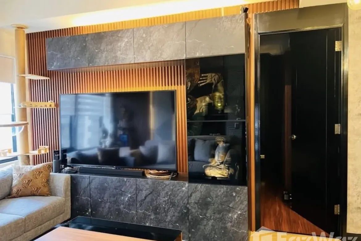 2 Bedroom Condo for Sale in Fairways Tower, BGC, Taguig – photo 2