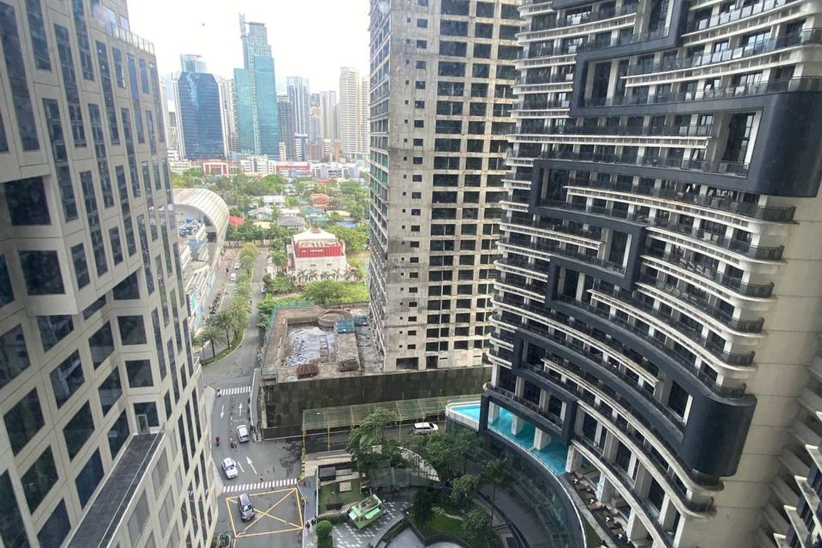 2 Bedroom Condo for Sale in Knightsbridge Residences, Poblacion, Makati City – photo 2