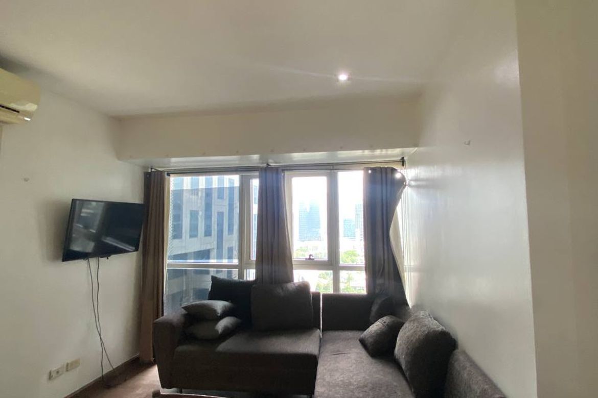 2 Bedroom Condo for Sale in Knightsbridge Residences, Poblacion, Makati City – photo 10