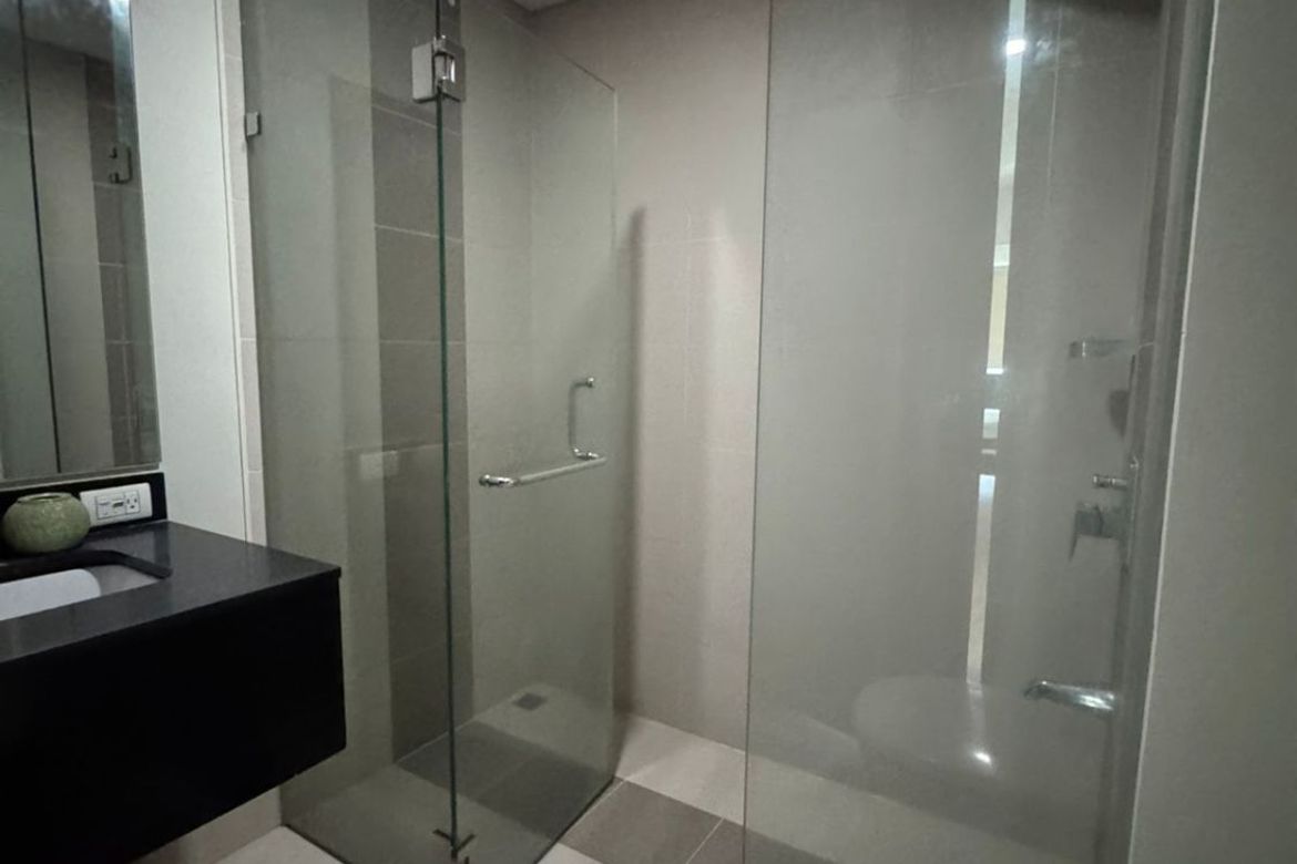 2 Bedroom Condo for Sale in Kroma Tower, San Lorenzo, Makati City – photo 10