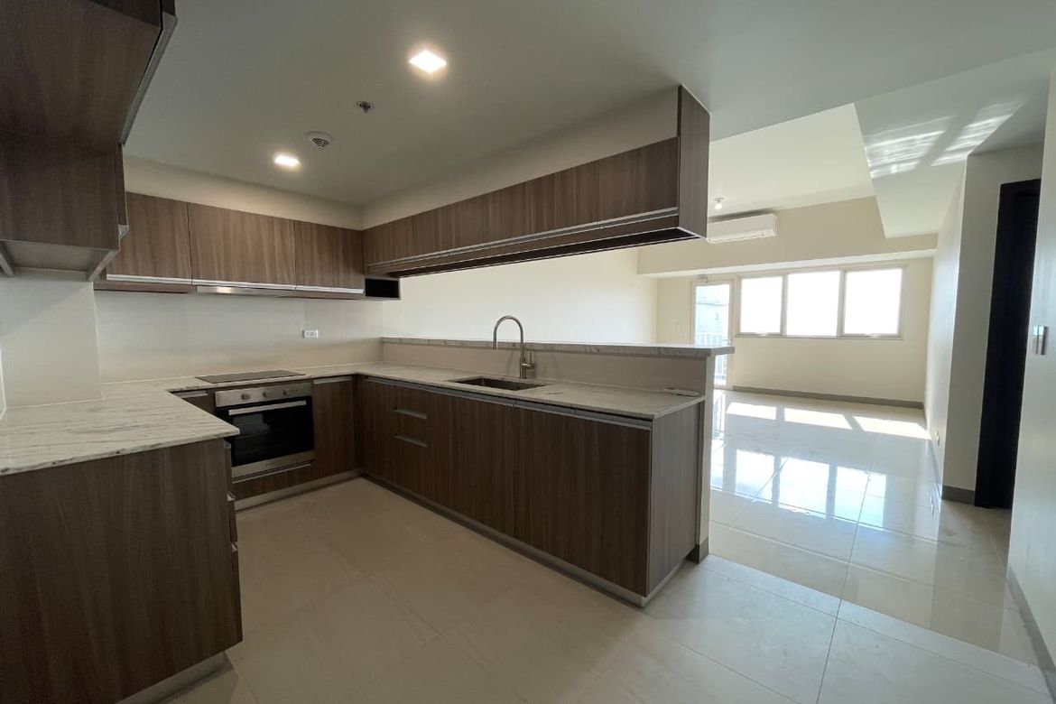 2 Bedroom Condo for Sale in Park McKinley West, BGC, Taguig – photo 2