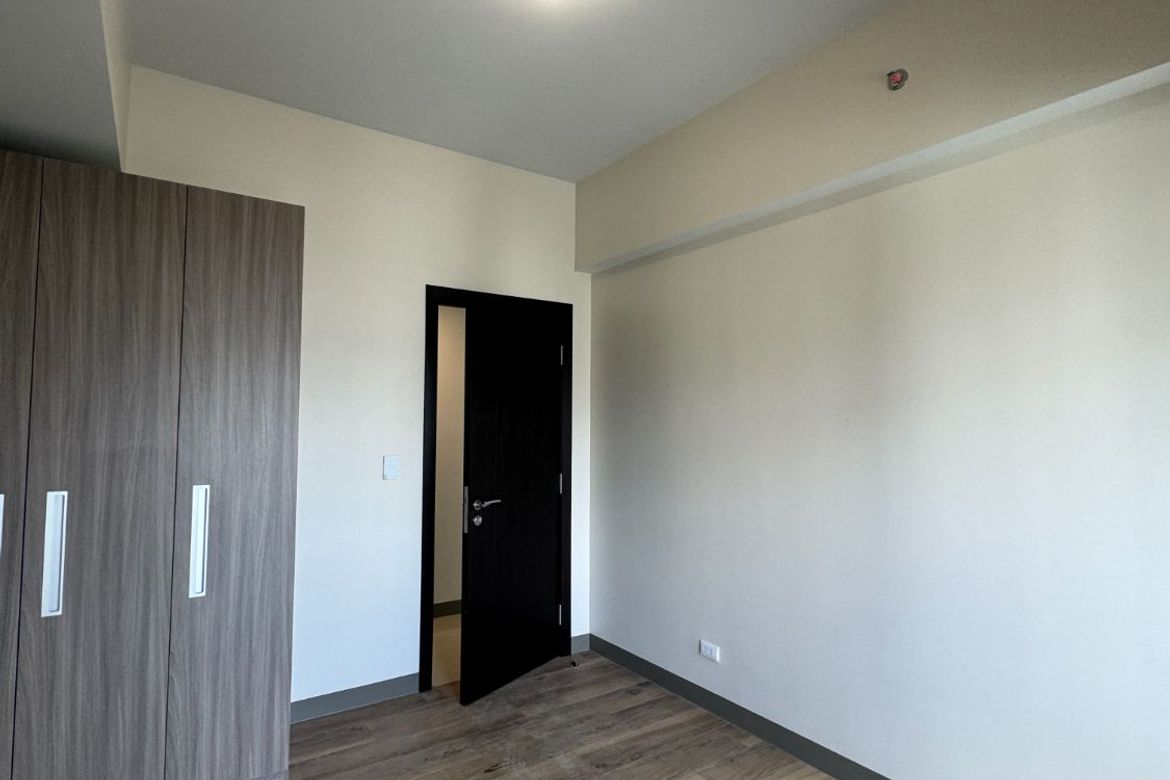 2 Bedroom Condo for Sale in Park McKinley West, BGC, Taguig – photo 6