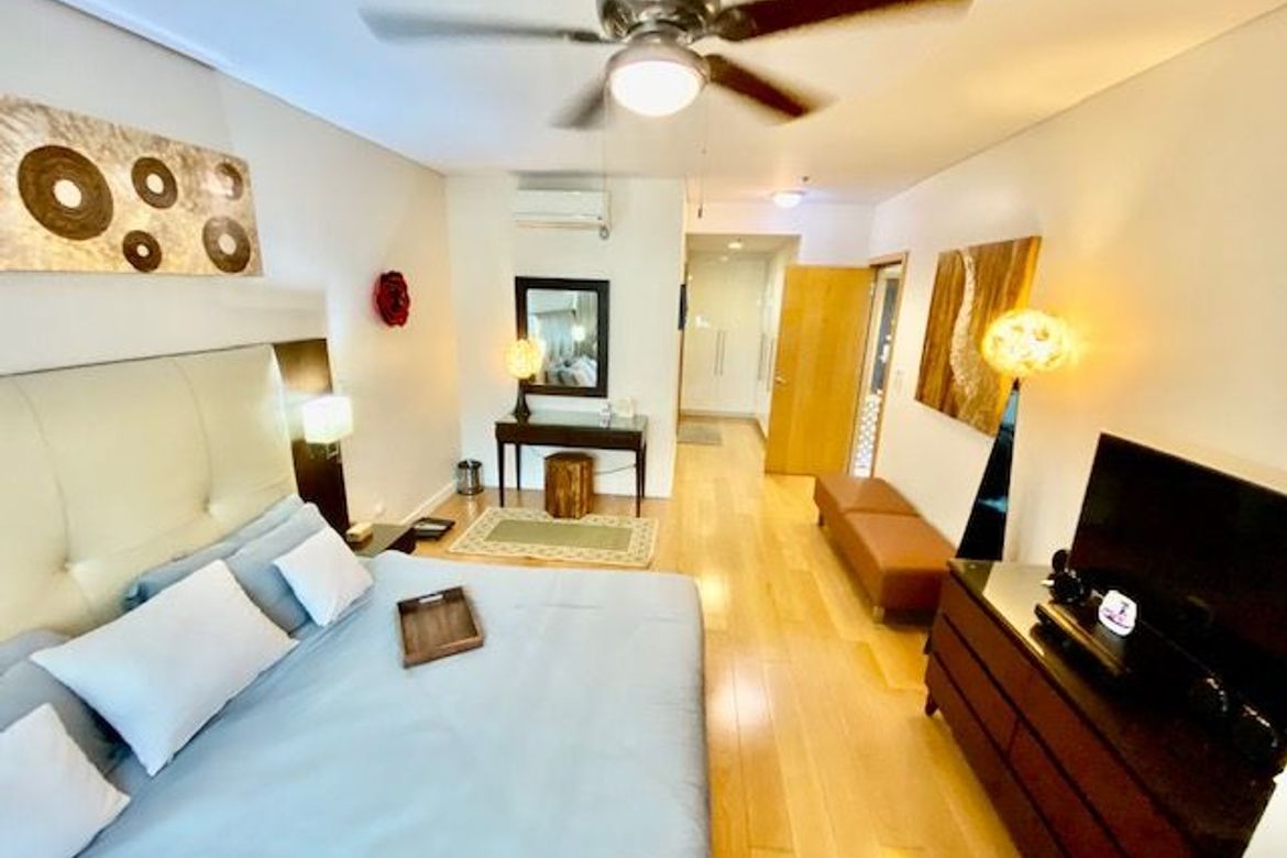 2 Bedroom Condo for Sale in Park Terraces, San Lorenzo, Makati City near MRT-3 Ayala – photo 14