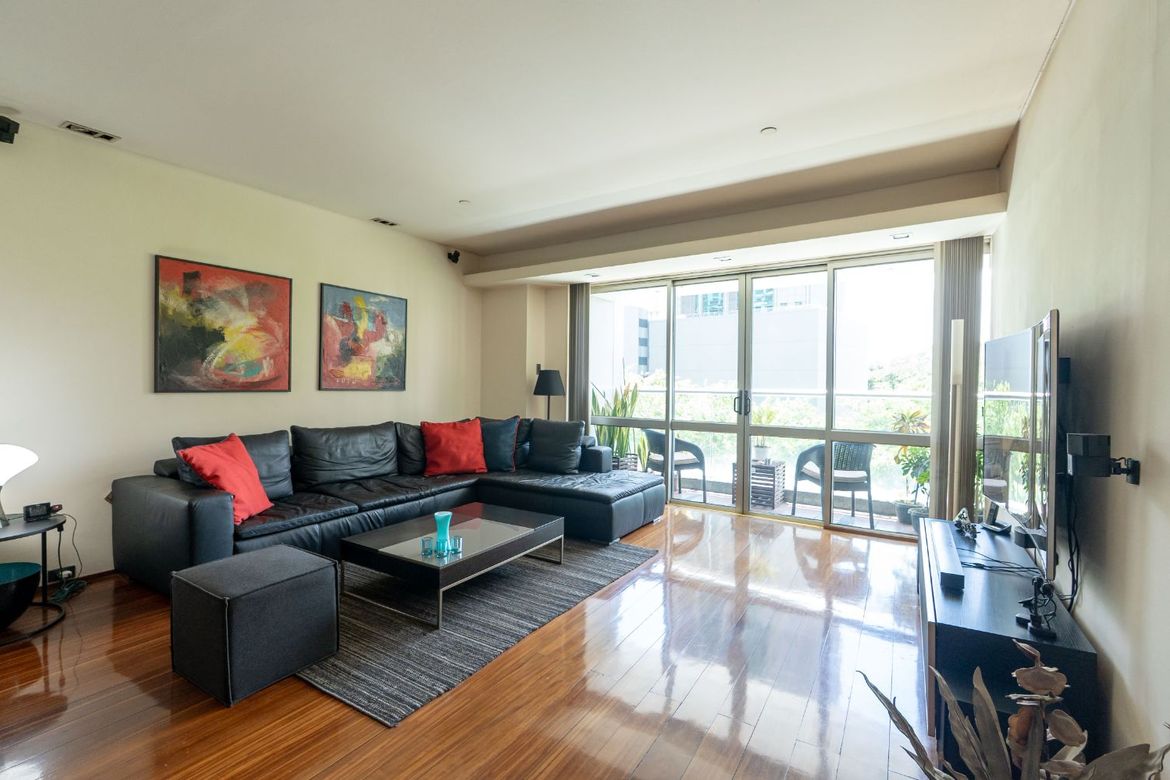 2 Bedroom Condo for Sale in Regent Parkway, BGC, Taguig – photo 3