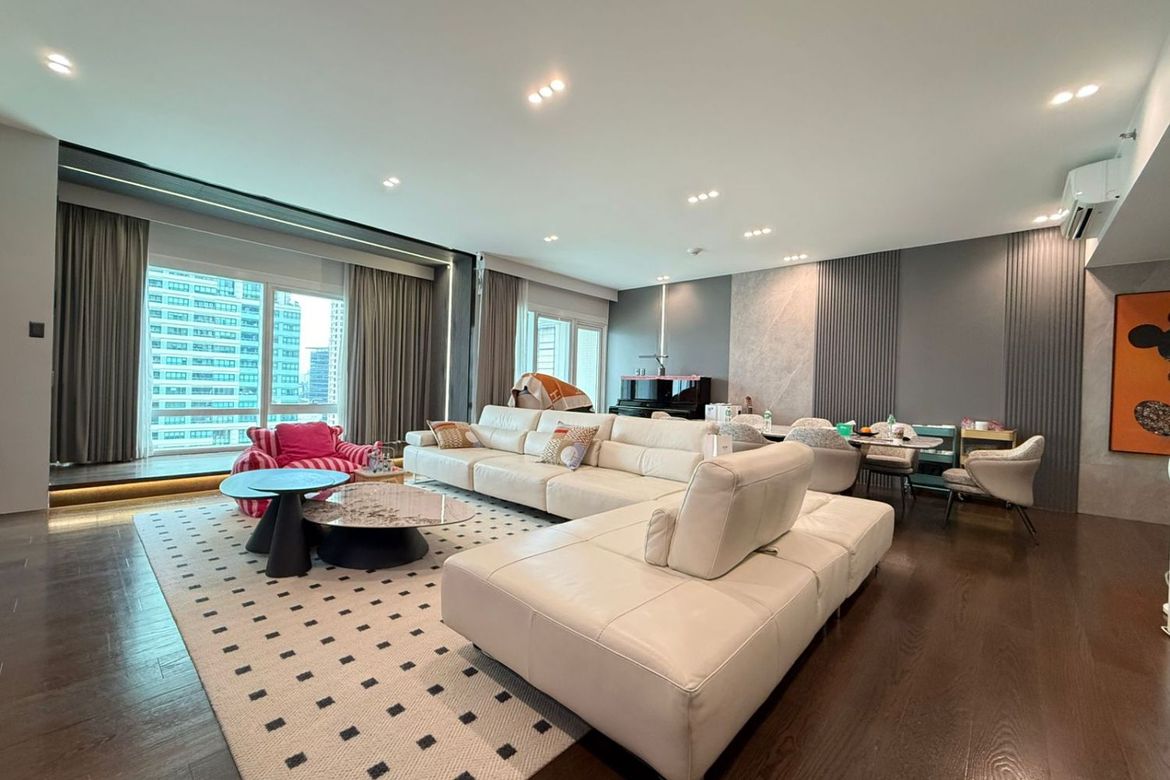 2 Bedroom Condo for Sale in Rockwell, Makati City