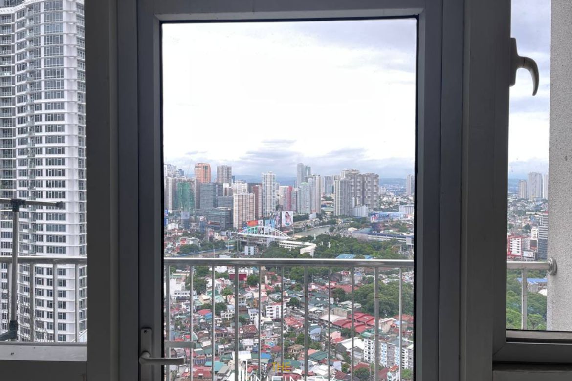 2 Bedroom Condo for Sale in Rockwell, Makati City near MRT-3 Guadalupe – photo 11