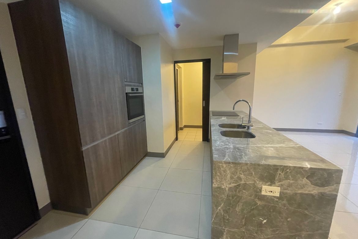 2 Bedroom Condo for Sale in St. Moritz Private Estate, BGC, Taguig – photo 4