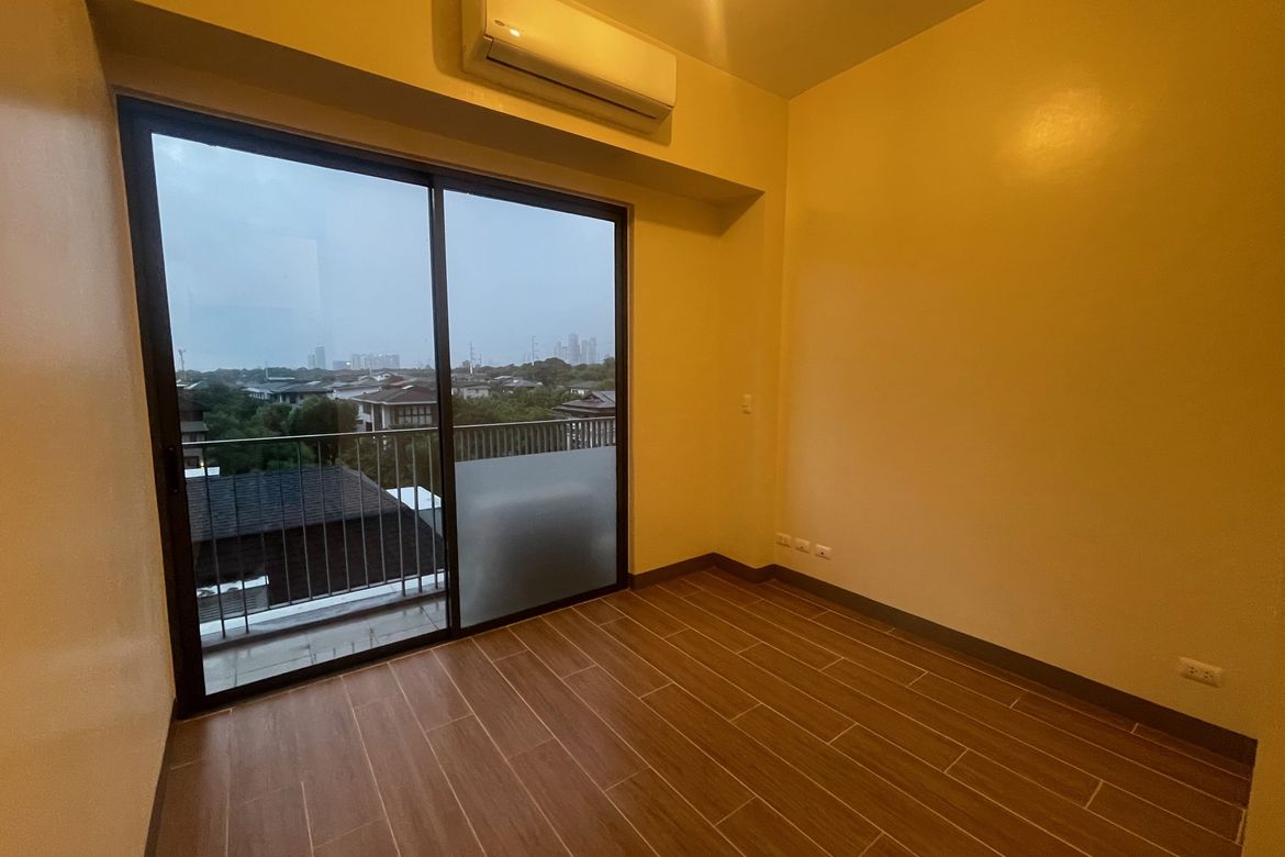 2 Bedroom Condo for Sale in St. Moritz Private Estate, BGC, Taguig – photo 12